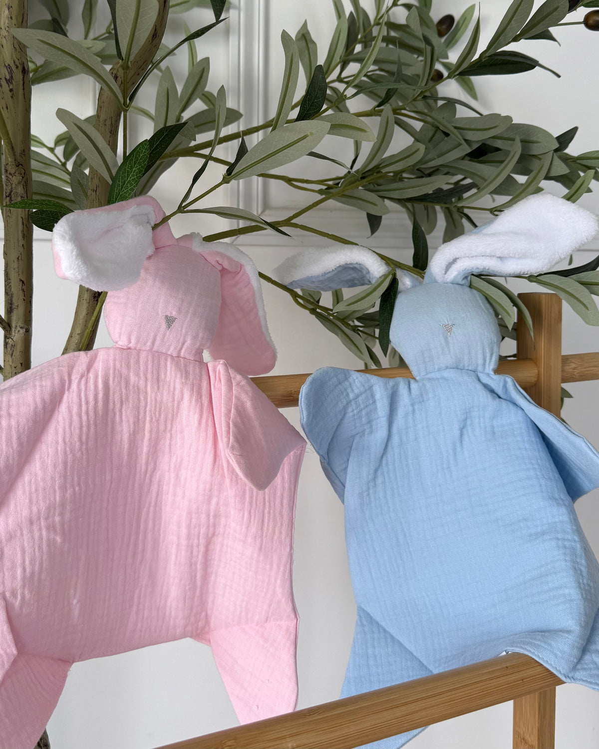 Doudou lapin sans yeux